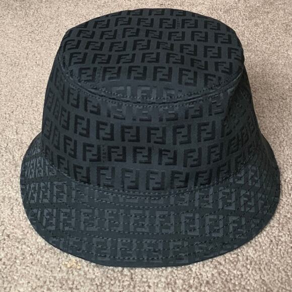 F1056 Fendi women's black monogram hat size M NWOT - Picture 1 of 6